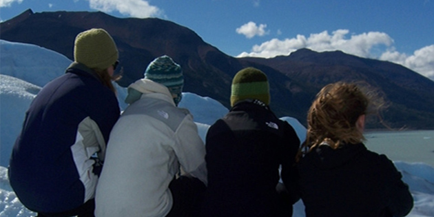 Students look at snow - Pepperdine University