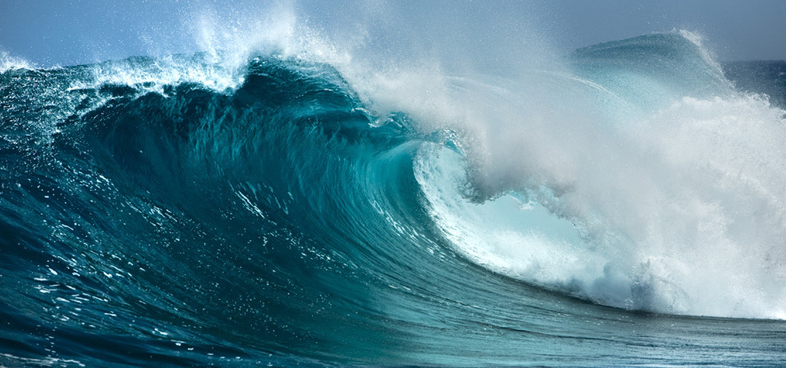 wave crashing in ocean