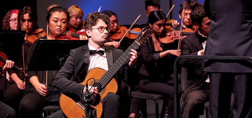 Andrea Roberto, 2019 Parkening International Guitar Competition winner