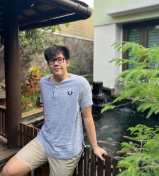 Kay Nayak Hartono