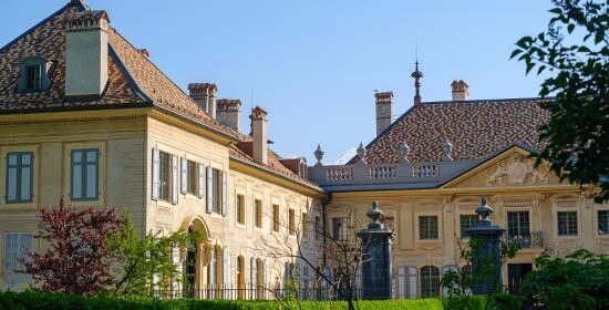 Pepperdine international program campus, Chateau d'Hauteville