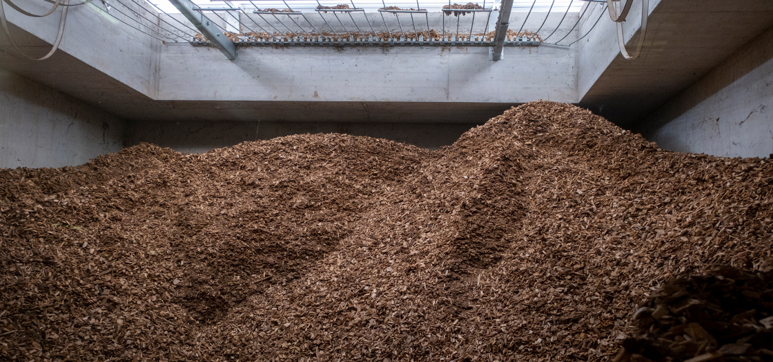 Using local wood chips from nearby forests that were once part of the estate, the wood-burning furnace provides a sustainable source of hot water and heat for the château as part of an energy-saving heat recovery and air-flow system.