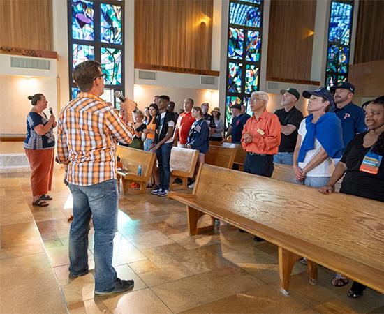 people worshiping in Stauffer Chapel