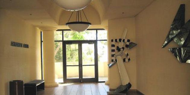 Lobby: Raitt Recital Hall and Weismann Museum - Pepperdine University