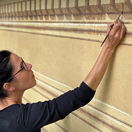 Château d’Hauteville restoration - painter with brush