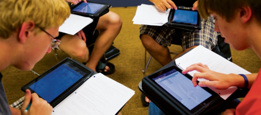 Students with iPads - Pepperdine Magazine