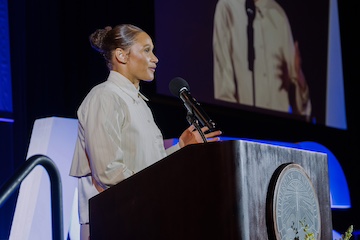 Lynn Williams Biyendolo