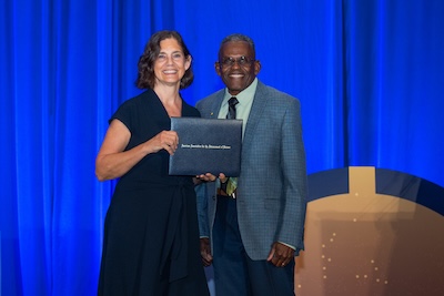 Dwayne Simmons accepting the AAAS award