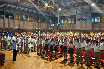 Connie Horton leading a RISE session