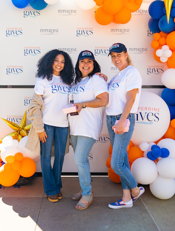 Pepperdine students on Pepperdine Gives day