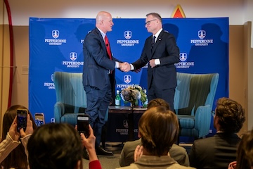 President Duda shaking hands with President Gash