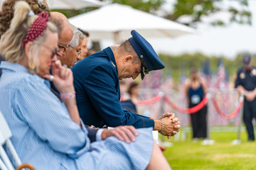 Veterans and attendees solemnly remember 