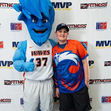 Pepperdine Esports Team Partners with Cancer Fit to Honor Cancer Warrior Connor Woods