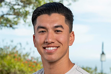Noah Argota's headshot