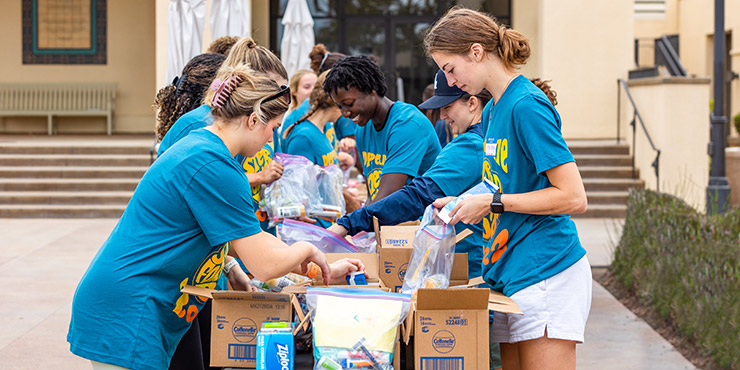 Pepperdine students volunteer at a service event