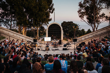 Students worshipping on campus