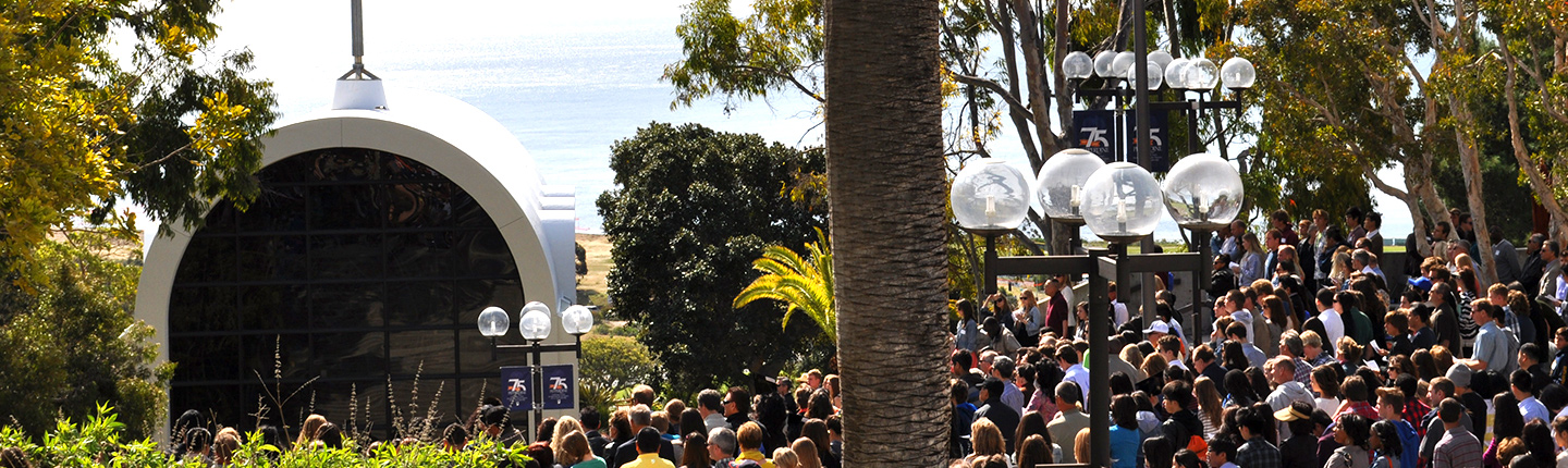 Students gather at the ampitheater